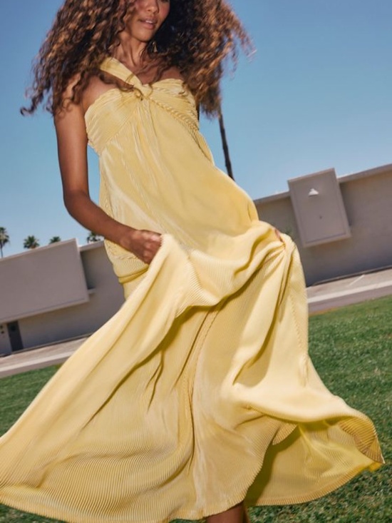 Lulus Dresses & Skirts - Lulus Georgianna Light Yellow Plisse Maxi Dress - Size M